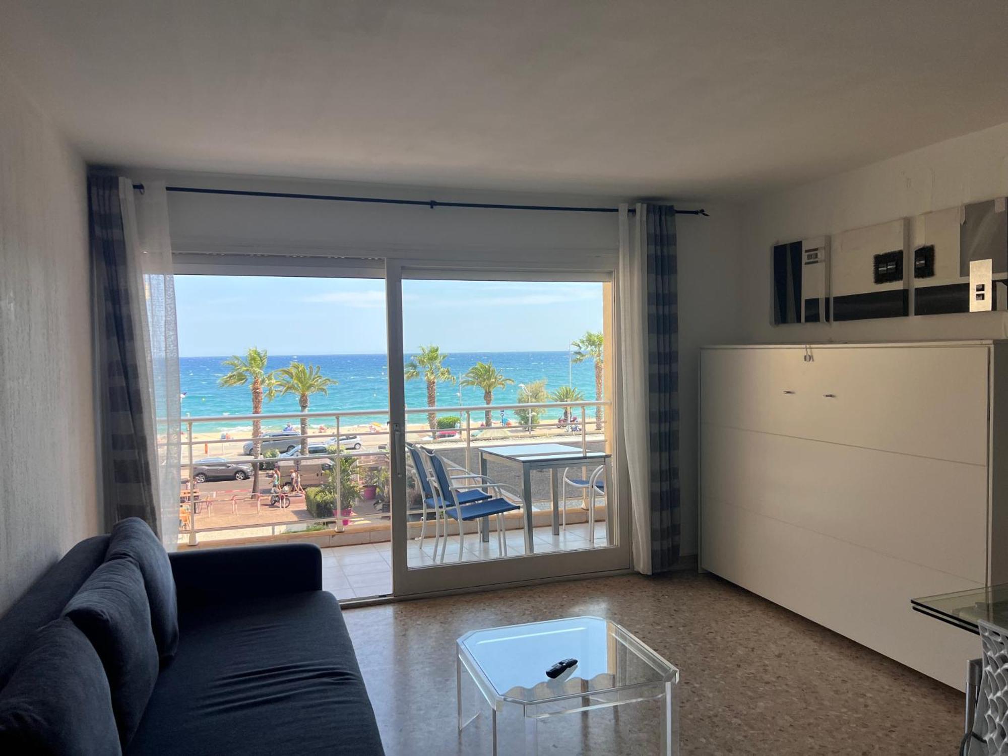 Apparemment Vue Avec Parking Fréjus