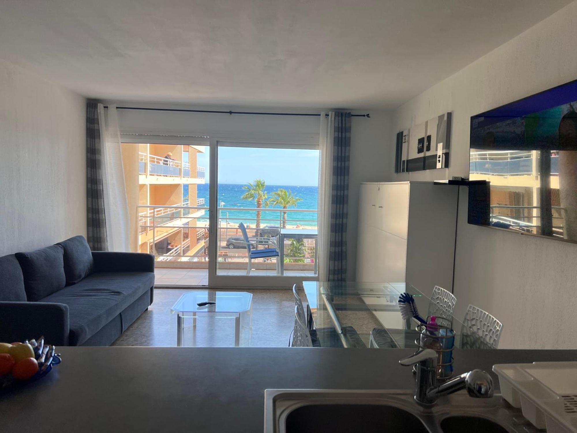 Apparemment Vue Avec Parking * Fréjus